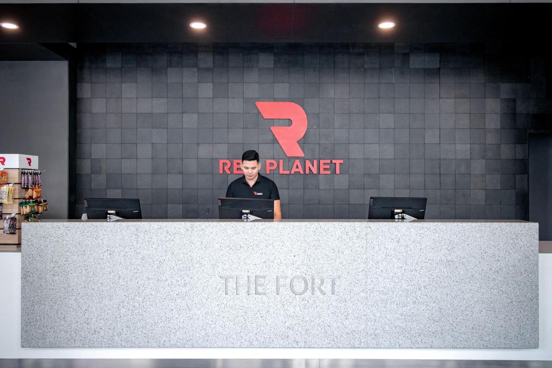 Red Planet Bgc The Fort Taguig Buitenkant foto